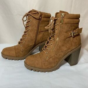 GBG Los Angeles Brown Lace Up Women’s Boots Size 9 1/2M